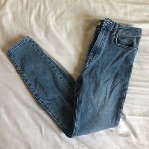 HIGH WAISTED DENIM JEANS